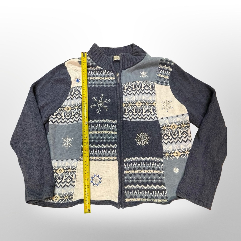 Classic Elements Women's Patchwork Snowflake Zip … - image 3